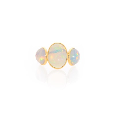 Lot 2017 - Gold and Opal Ring