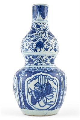 Lot 319 - A Chinese Ming Style Porcelain Double Gourd Vase