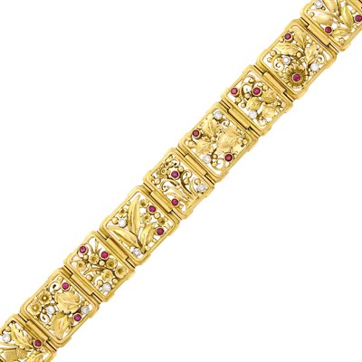Lot 213 - Edward Everett Oakes Gold, Ruby and Diamond Link Bracelet