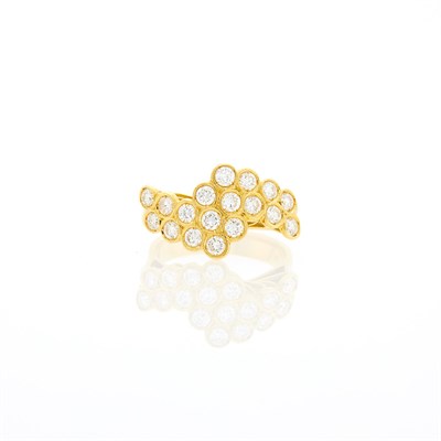 Lot 1078 - Gold and Diamond Ring