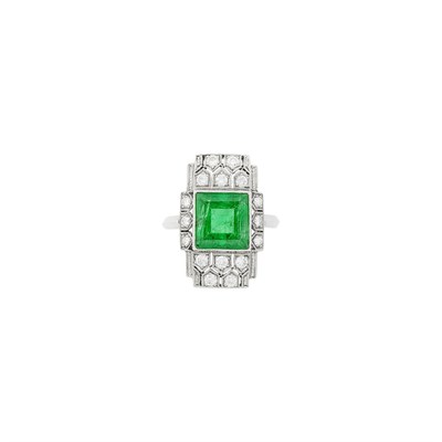 Lot 221 - Koch Platinum, Emerald, and Diamond Ring