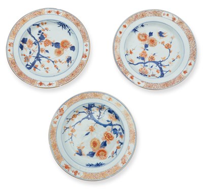 Lot 46 - Three Chinese Imari Palette Export Porcelain Plates
