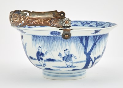 Lot 346 - A Chinese Blue and White Porcelain Bowl