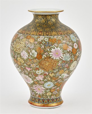 Lot 366 - A Large and Fine Japanese Kutani Porcelain Vase