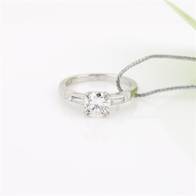 Lot 148 - Diamond Engagement Ring, 3 diamonds, center...