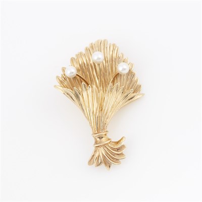 Lot 176 - Gold and Bead Pin, 14K 12 dwt. all