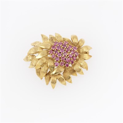 Lot 177 - Gold and Stone Pin, 18K 9 dwt. all
