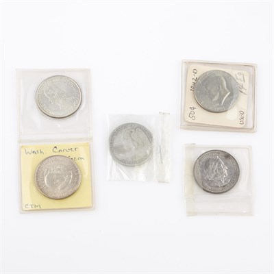 Lot 204 - Collection of 5 US Silver and Metal Coins:...