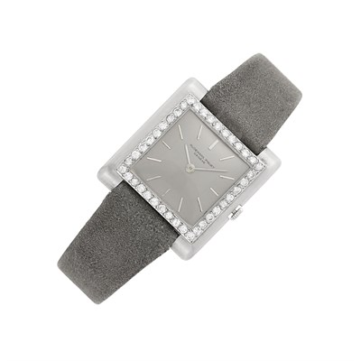 Lot 50 - Audemars Piguet Platinum and Diamond Wristwatch