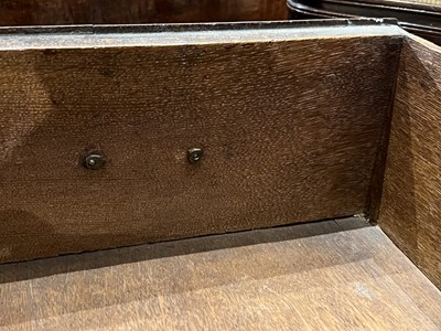 Lot 101 - George II Style Inlaid Walnut Bachelor's Chest