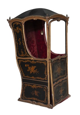 Lot 183 - Venetian Rococo Style Painted Leather and Parcel-Gilt Sedan Chair