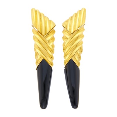 Lot 102 - Pair of Gold and Black Onyx Earclips