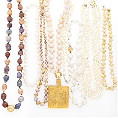 Lot 1269 - Group of Freshwater and Cultured Pearl Necklaces