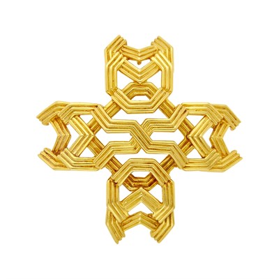 Lot 150 - Tiffany & Co. Gold Maltese Cross Pendant-Brooch