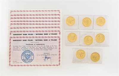 Lot 1092 - Poland 1982 2000 Zlotych Gold Pope John II...