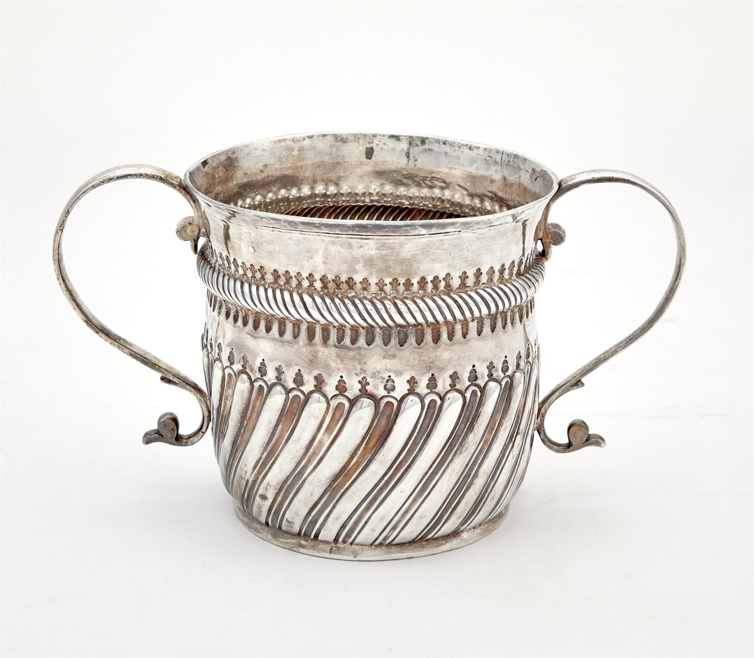 Lot 148 - Queen Anne Sterling Silver Porringer