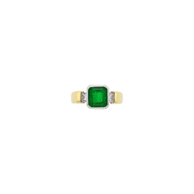Lot 130 - Two-Color Gold, Emerald and Diamond Ring