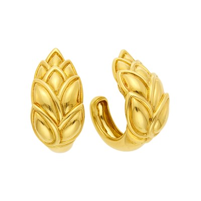 Lot 106 - René Boivin Pair of Gold Foliate Hoop Earrings