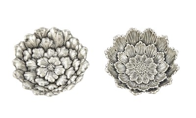 Lot 135 - Two Gianmaria Buccellati Silver Flower-Form Dishes