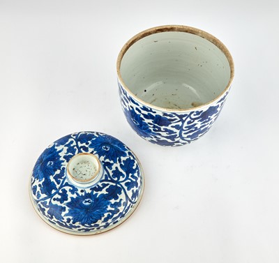 Lot 350 - A Chinese Blue and White Porcelain Cache Pot and Cover