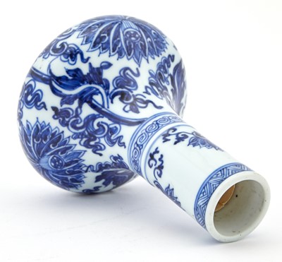 Lot 351 - A Chinese Blue and White Porcelain Vase