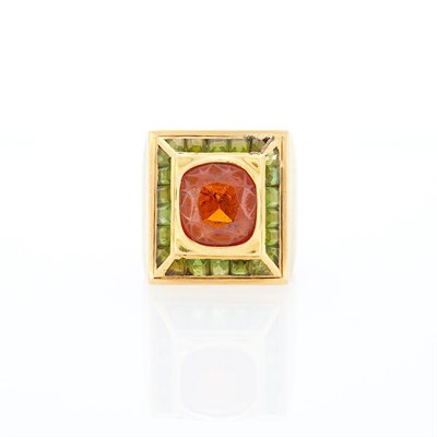 Lot 1070 - Wedderien Gold, Orange Garnet and Peridot Ring