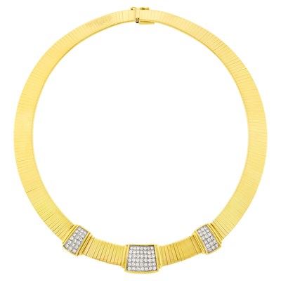 Lot 21 - Theo Fennell Gold and Diamond Necklace
