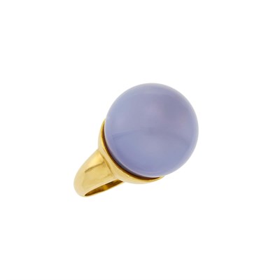Lot 64 - Claus Vollrath Gold and Blue Chalcedony Ball Ring
