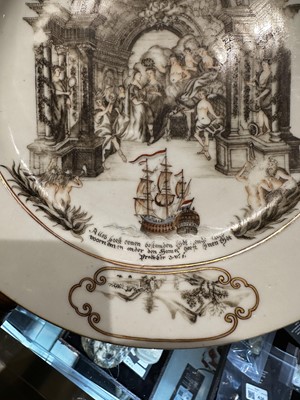 Lot 370 - A Rare Chinese Export Porcelain Plate