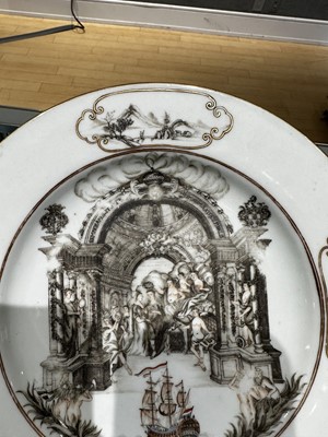 Lot 370 - A Rare Chinese Export Porcelain Plate