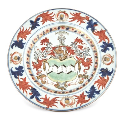 Lot 373 - A Chinese Export Porcelain Armorial 'Mistake' Plate