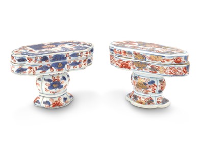 Lot 107 - A Pair of Chinese Imari Porcelain Footed Spice Boxes and Covers
