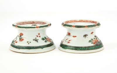 Lot 51 - A Pair of Chinese Export Porcelain Famille Verte Circular Salts
