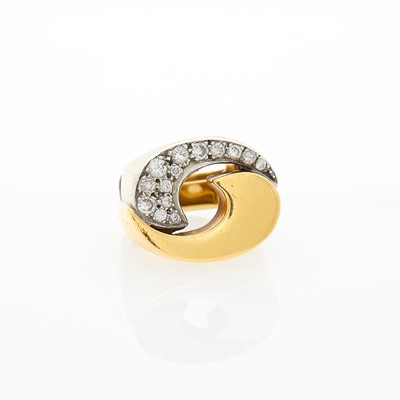 Lot 1121 - Two-Color Gold and Diamond Yin-Yang Ring
