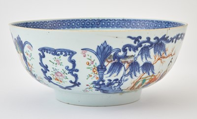Lot 114 - Chinese Export Porcelain Bowl