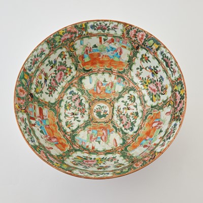 Lot 124 - Chinese Rose Medallion Porcelain Bowl