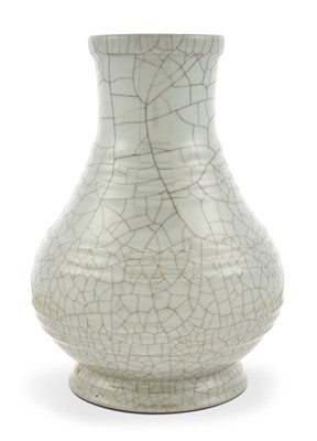 Lot 397 - A Chinese Ge-Type Porcelain Vase