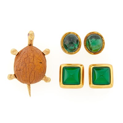 Lot 1041 - Cellino Gold and Shell Turtle Brooch and Two Pairs of Gold, Cabochon Tourmaline and Green Onyx Earrings