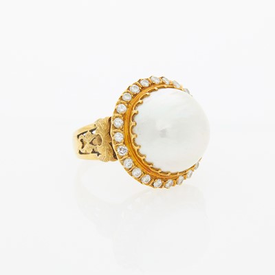 Lot 1051 - Gold, Mabé Pearl and Diamond Ring