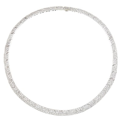 Lot 69 - White Gold and Diamond Choker Necklace