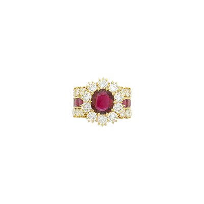 Lot 77 - Gold, Ruby and Diamond Ring