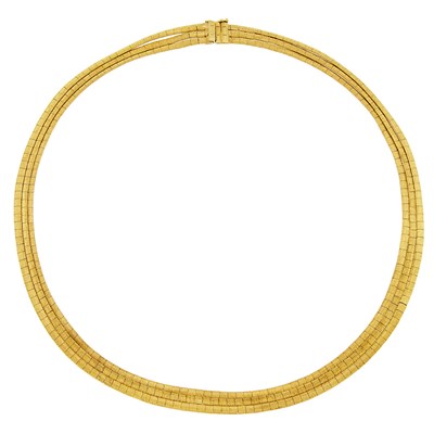 Lot 1048 - Triple Strand Gold Necklace