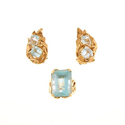 Lot 1046 - Gold and Aquamarine Ring and Pair of Earclips