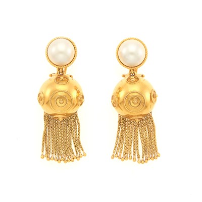 Lot 1029 - Pair of Gold and Imitation Pearl Fringe Earclips