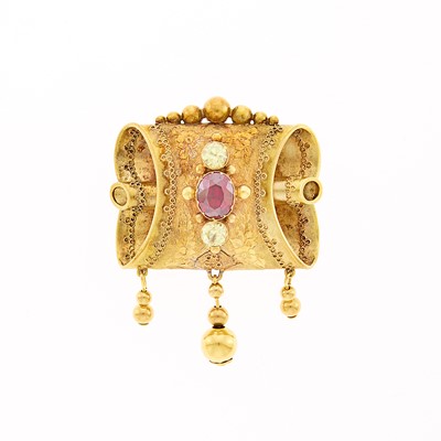 Lot 1156 - Antique Gold, Garnet and Peridot Brooch