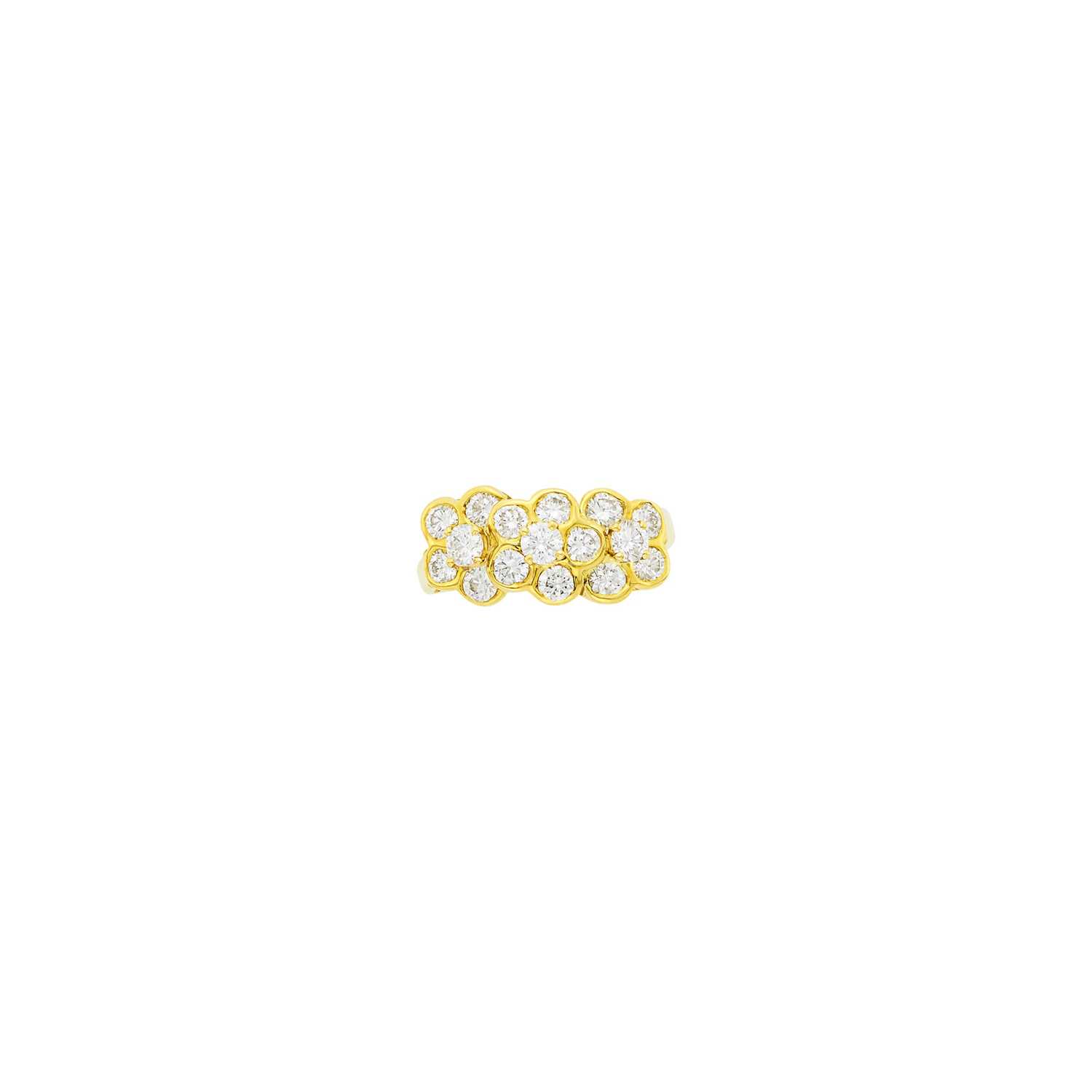 Lot 129 - Van Cleef & Arpels Gold and Diamond Floret Ring