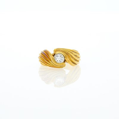Lot 1081 - Gold and Diamond Ring