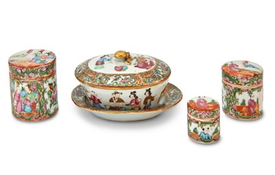 Lot 126 - Group of Chinese Rose Medallion Porcelain Table Articles