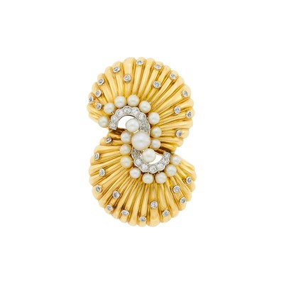 Lot 59 - Cartier Gold, Cultured Pearl and Diamond Clip