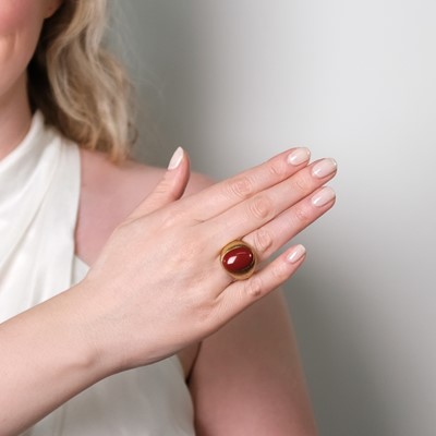 Lot 121 - Henry Dunay Gold and Oxblood Coral Ring